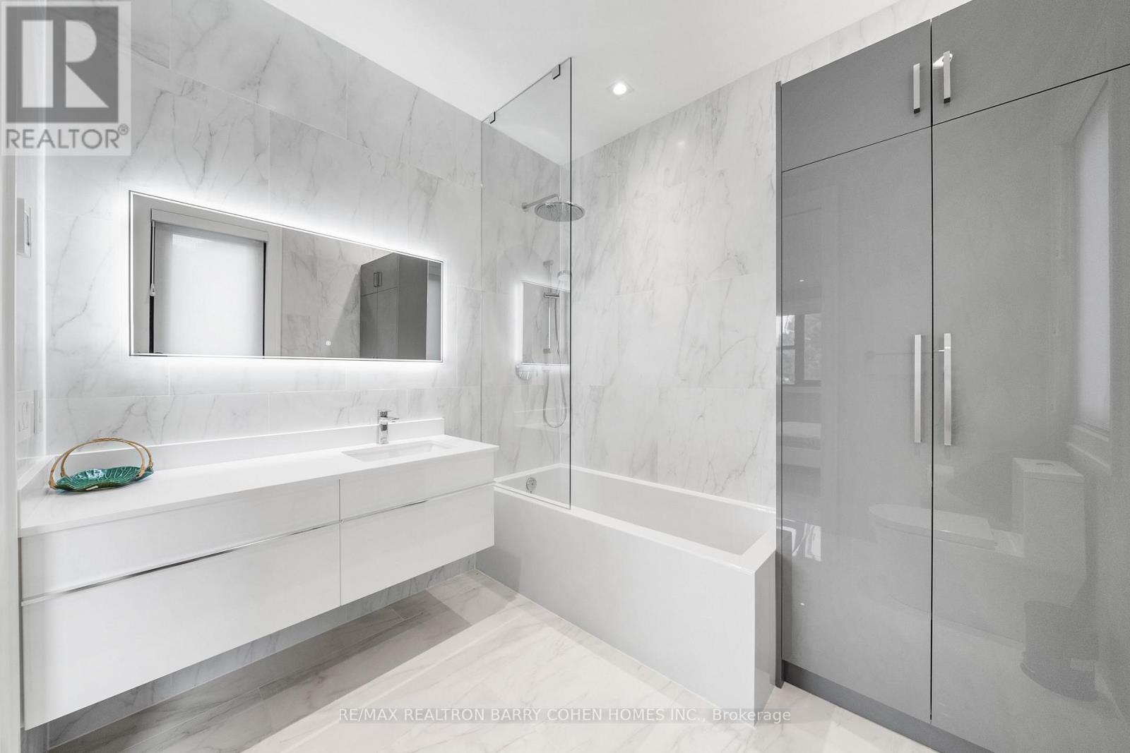 28 Brian Cliff Drive, Toronto, Ontario  M3B 2G2 - Photo 27 - C12045076