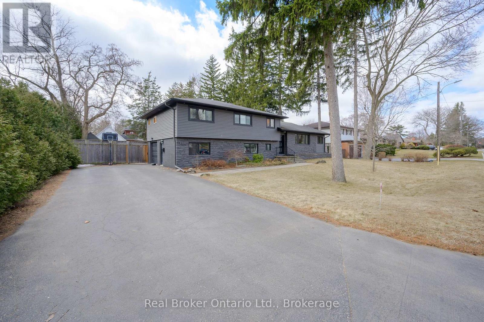 Property at 614 GAYNE BOULEVARD image 3