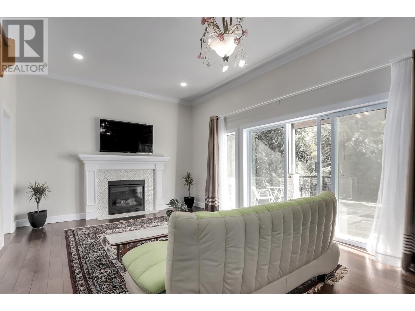 4555 Ranger Avenue, North Vancouver, British Columbia  V7R 3L6 - Photo 25 - R2982705