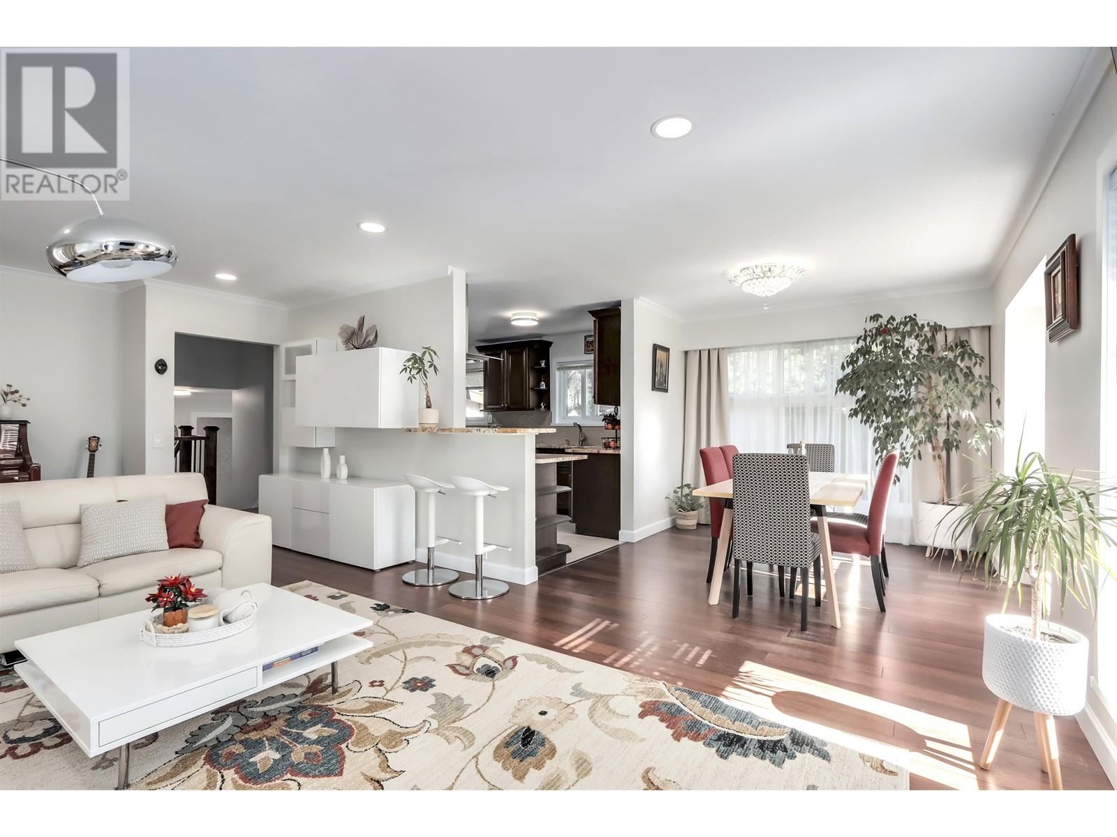 4555 Ranger Avenue, North Vancouver, British Columbia  V7R 3L6 - Photo 7 - R2982705