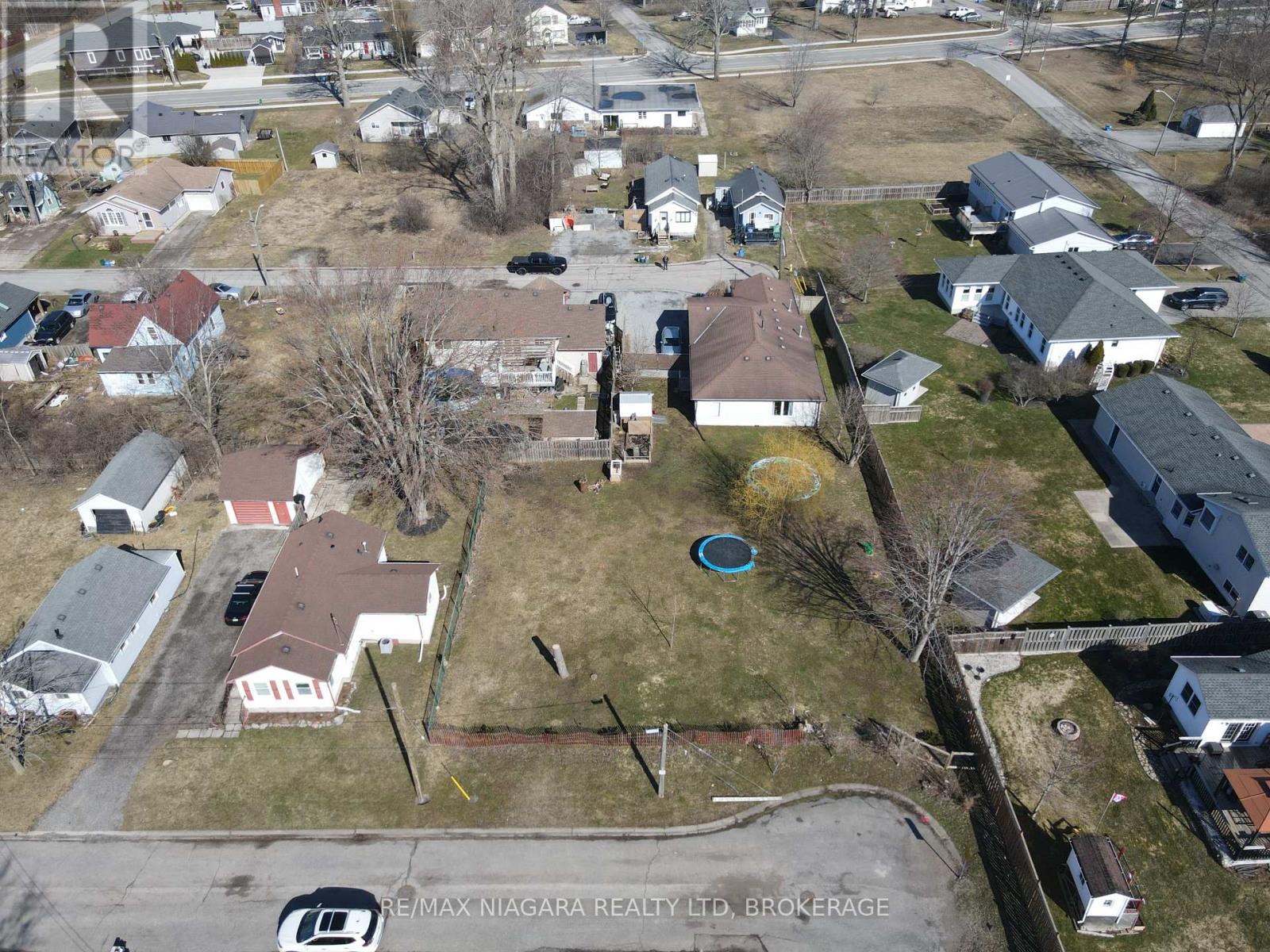Property at 39 LONGTENT AVENUE image 3