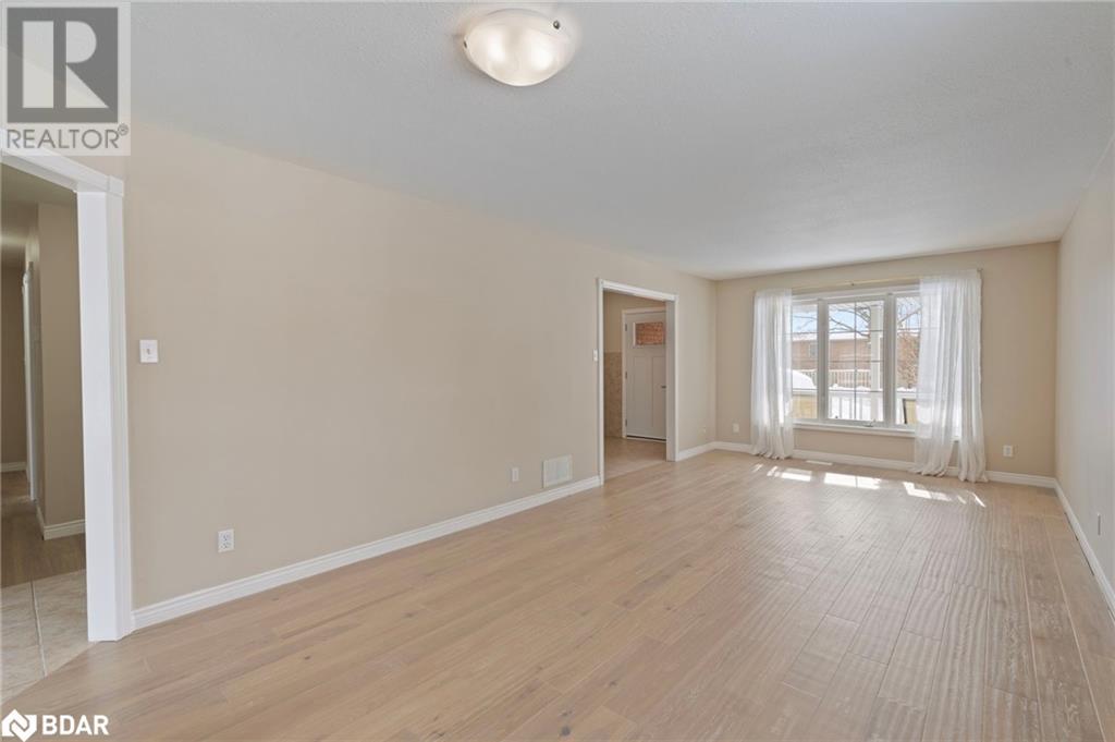 62 Mapleton Avenue, Barrie, Ontario  L4N 7L6 - Photo 12 - 40710885