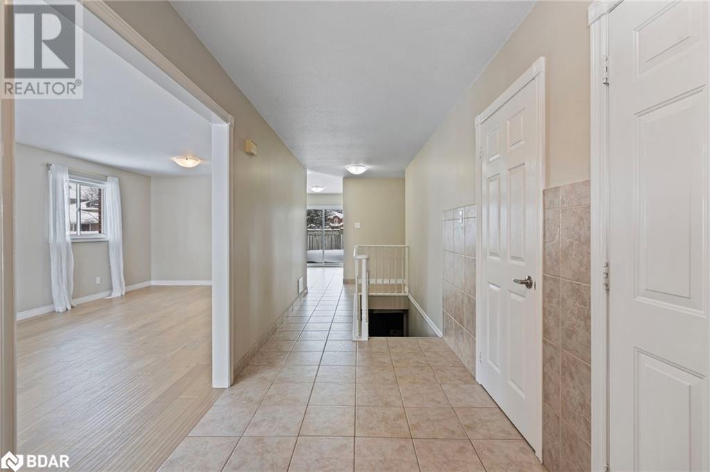 62 Mapleton Avenue, Barrie, Ontario  L4N 7L6 - Photo 6 - 40710885