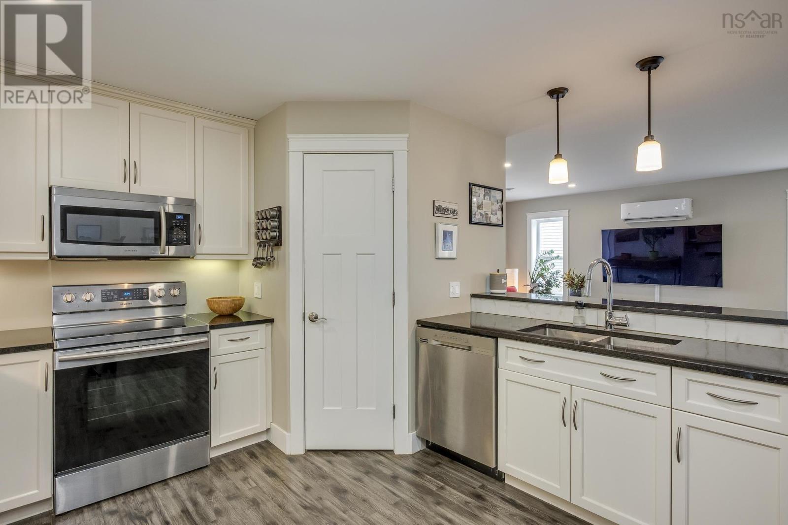 25 Selena Court, Port Williams, Nova Scotia  B0P 1T0 - Photo 4 - 202505980