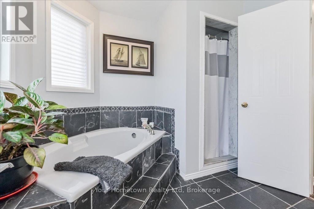 219 Elizabeth Crescent, Centre Wellington, Ontario  N1M 3N1 - Photo 26 - X12044807