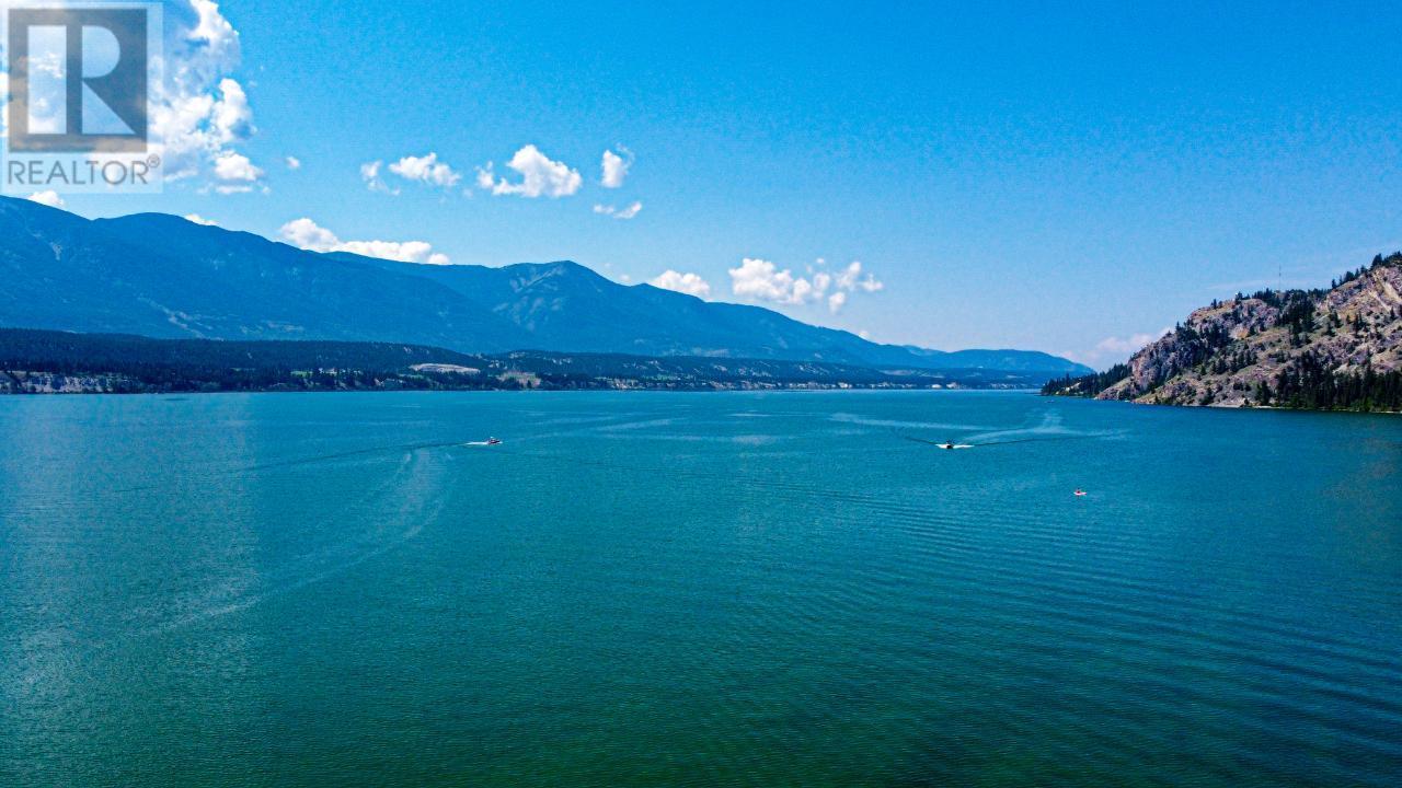 8785 Grainger Road, Canal Flats, British Columbia  V0B 1B0 - Photo 18 - 10340728
