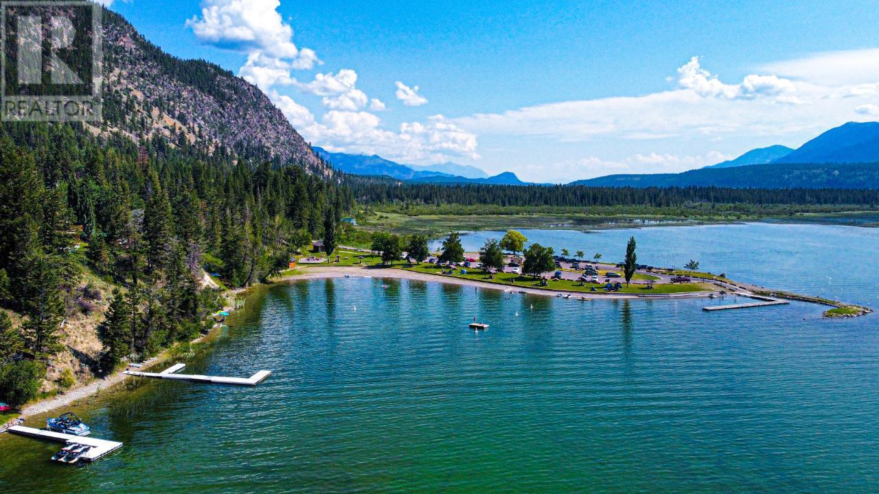 8785 Grainger Road, Canal Flats, British Columbia  V0B 1B0 - Photo 16 - 10340728