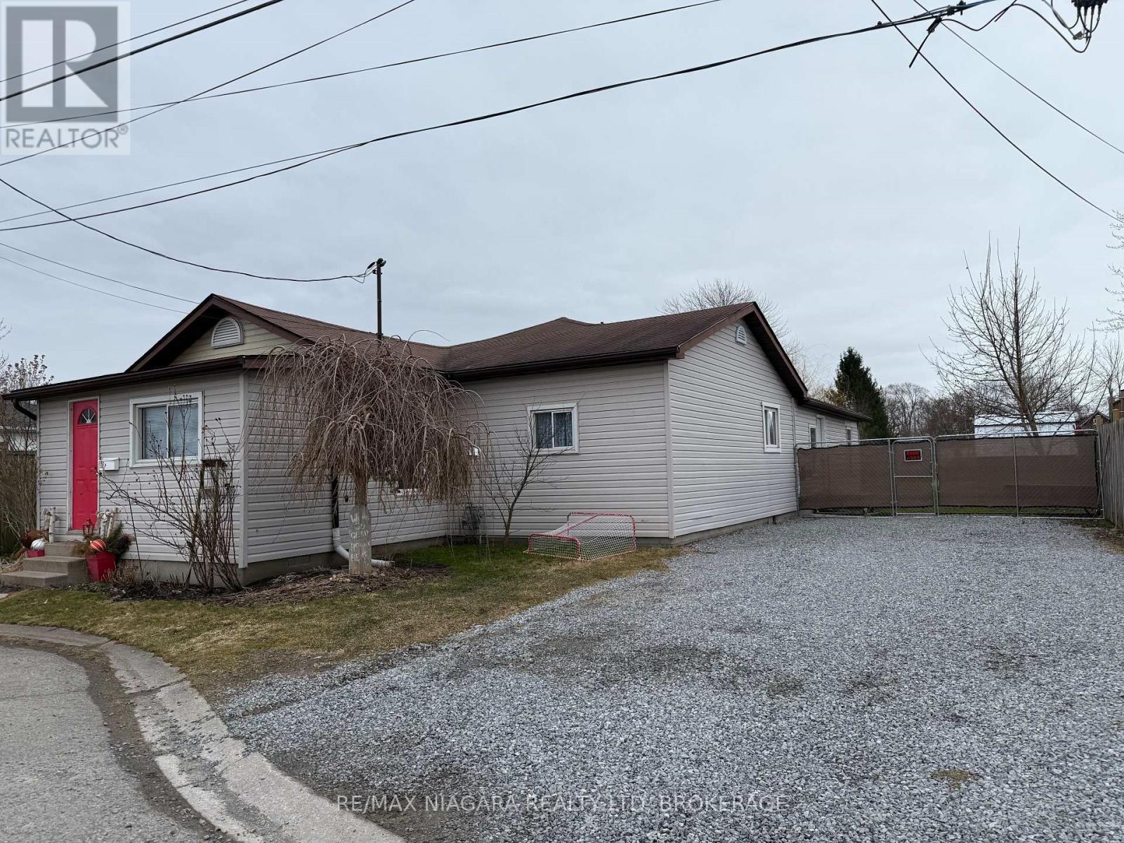 Property at 39 LONGTENT AVENUE image 1