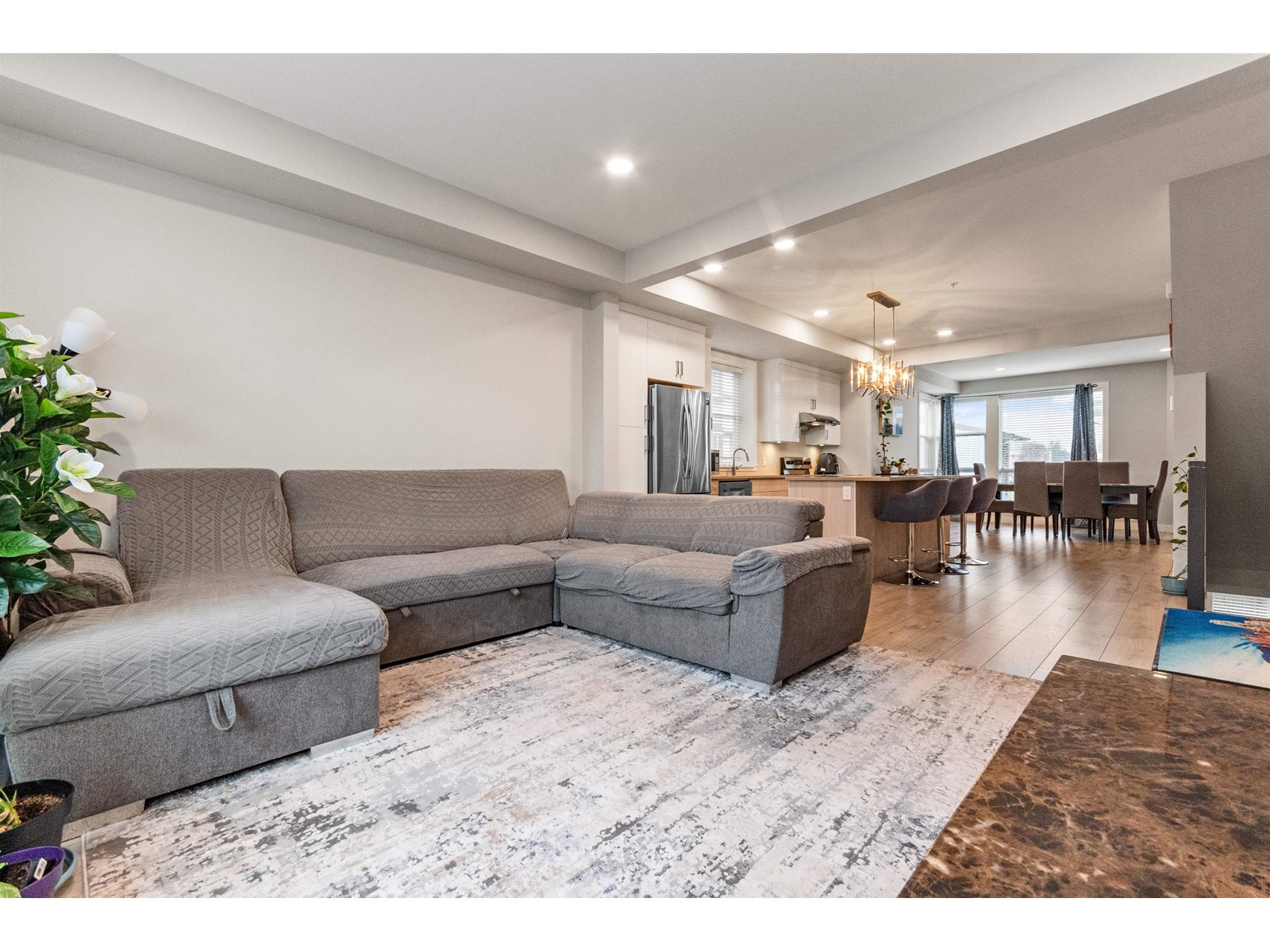 Property at 98 8413 MIDTOWN WAY image 4