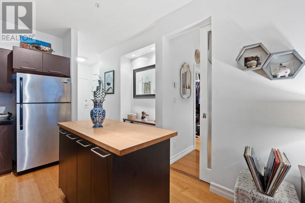 Listing Picture 11 of 31 : 411 205 E 10TH AVENUE, Vancouver / 溫哥華 - 魯藝地產 Yvonne Lu Group - MLS Medallion Club Member