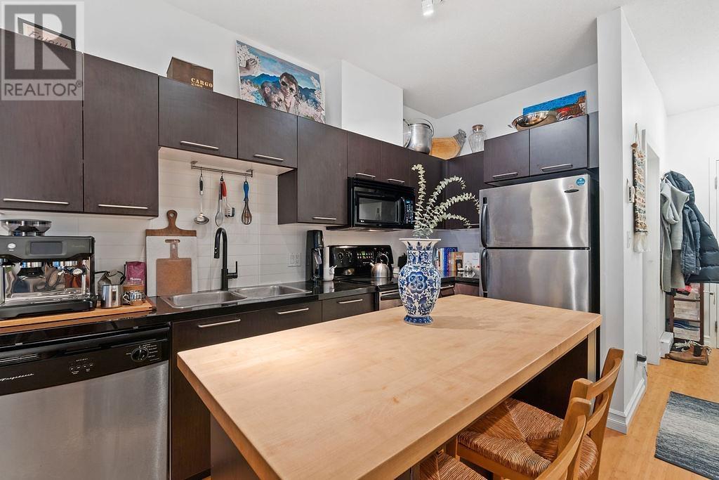 Listing Picture 10 of 31 : 411 205 E 10TH AVENUE, Vancouver / 溫哥華 - 魯藝地產 Yvonne Lu Group - MLS Medallion Club Member