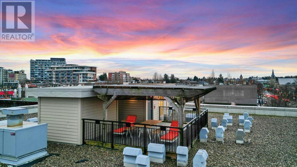 Listing Picture 28 of 31 : 411 205 E 10TH AVENUE, Vancouver / 溫哥華 - 魯藝地產 Yvonne Lu Group - MLS Medallion Club Member