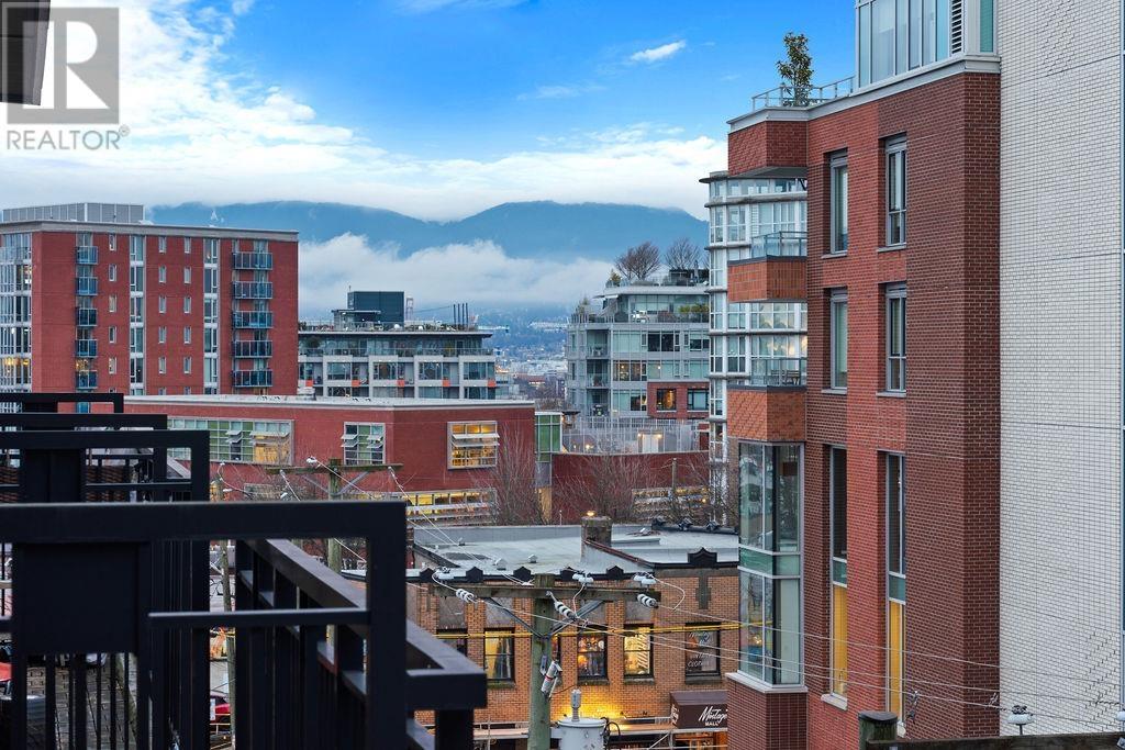 Listing Picture 26 of 31 : 411 205 E 10TH AVENUE, Vancouver / 溫哥華 - 魯藝地產 Yvonne Lu Group - MLS Medallion Club Member