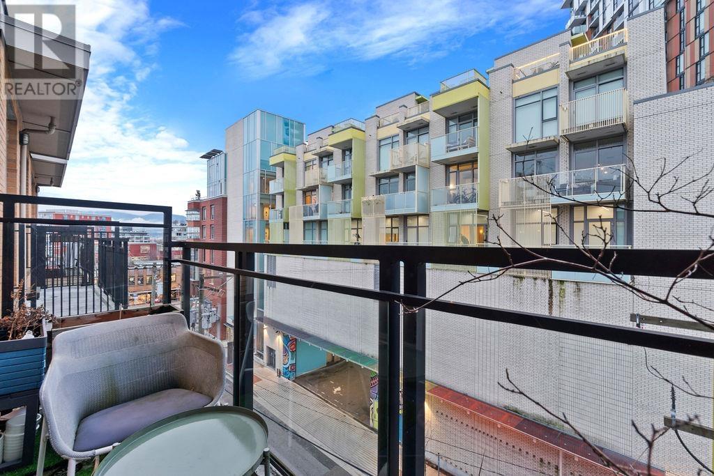 Listing Picture 25 of 31 : 411 205 E 10TH AVENUE, Vancouver / 溫哥華 - 魯藝地產 Yvonne Lu Group - MLS Medallion Club Member