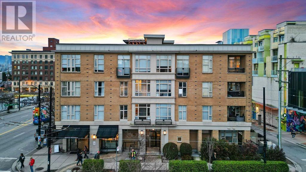 411 205 E 10TH AVENUE, Vancouver