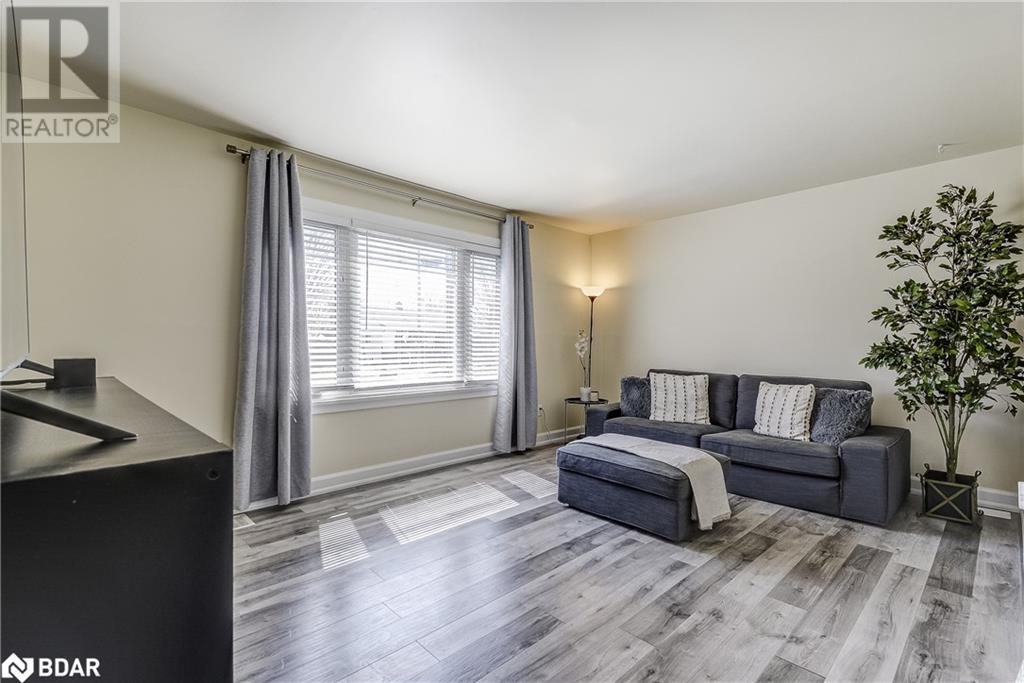 5385 Twidale Avenue, Niagara Falls, Ontario  L2E 4Y6 - Photo 5 - 40708481