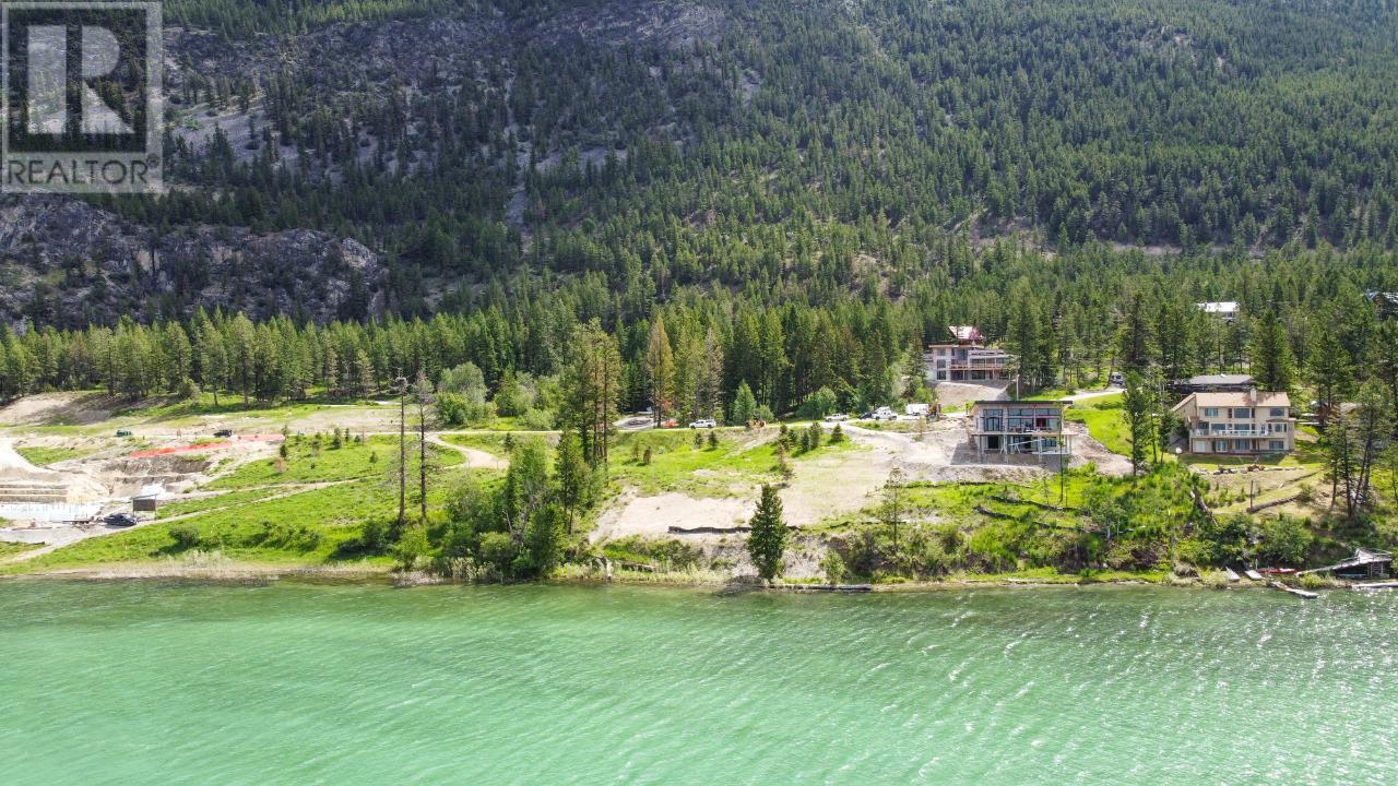 8692 Cottage Lane, Canal Flats, British Columbia  V0B 1B0 - Photo 23 - 10340731