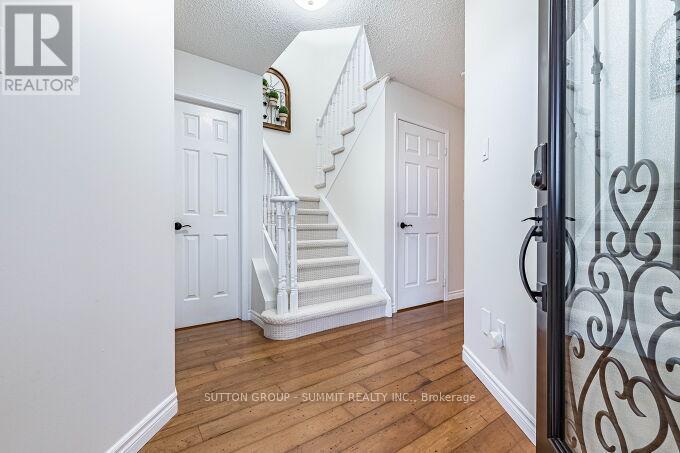 Property at 3935 RUSHTON CRESCENT image 4