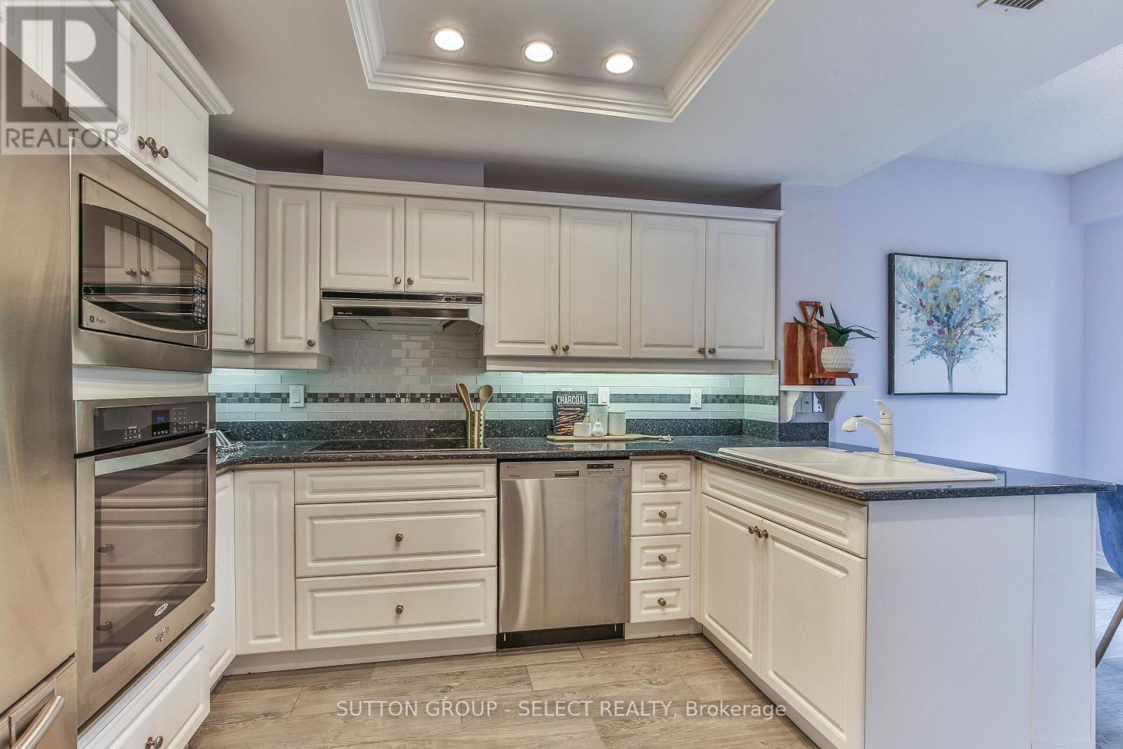 Photo 11 of 37 for 211 - 250 Sydenham Street