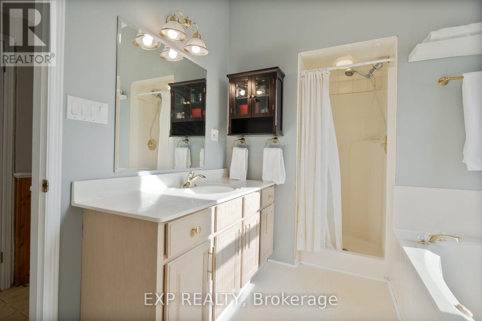 Photo 14 of 37 for 60 Beattie Avenue