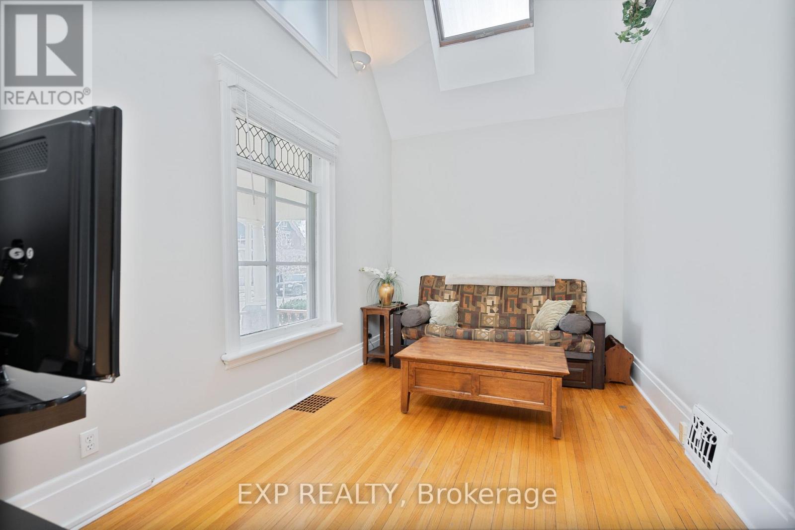 Photo 4 of 37 for 60 Beattie Avenue