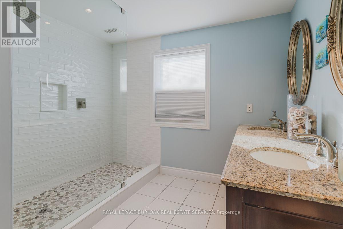 2064 Wellington Avenue, Burlington, Ontario  L7R 1P3 - Photo 16 - W12044575