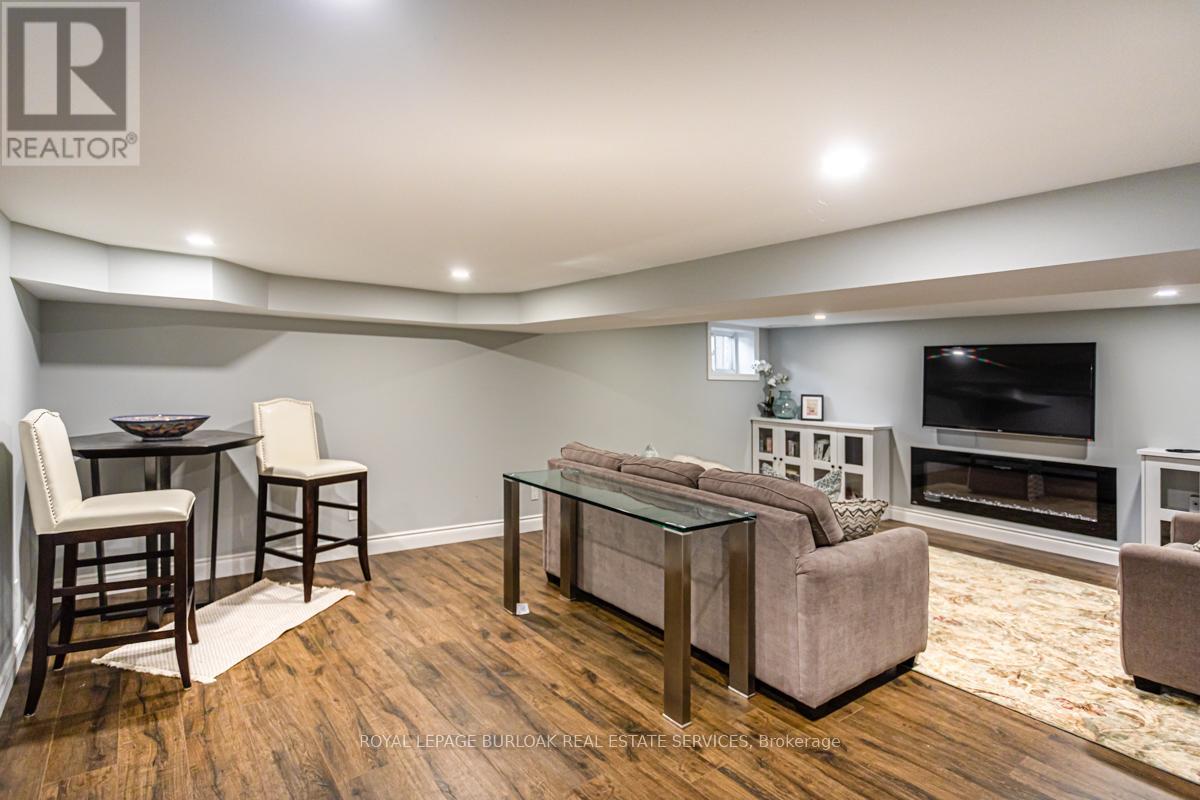 2064 Wellington Avenue, Burlington, Ontario  L7R 1P3 - Photo 21 - W12044575
