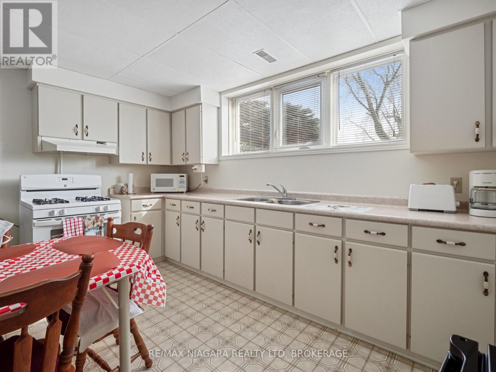 349 Albany Street, Fort Erie, Ontario  L2A 6C6 - Photo 32 - X11970848