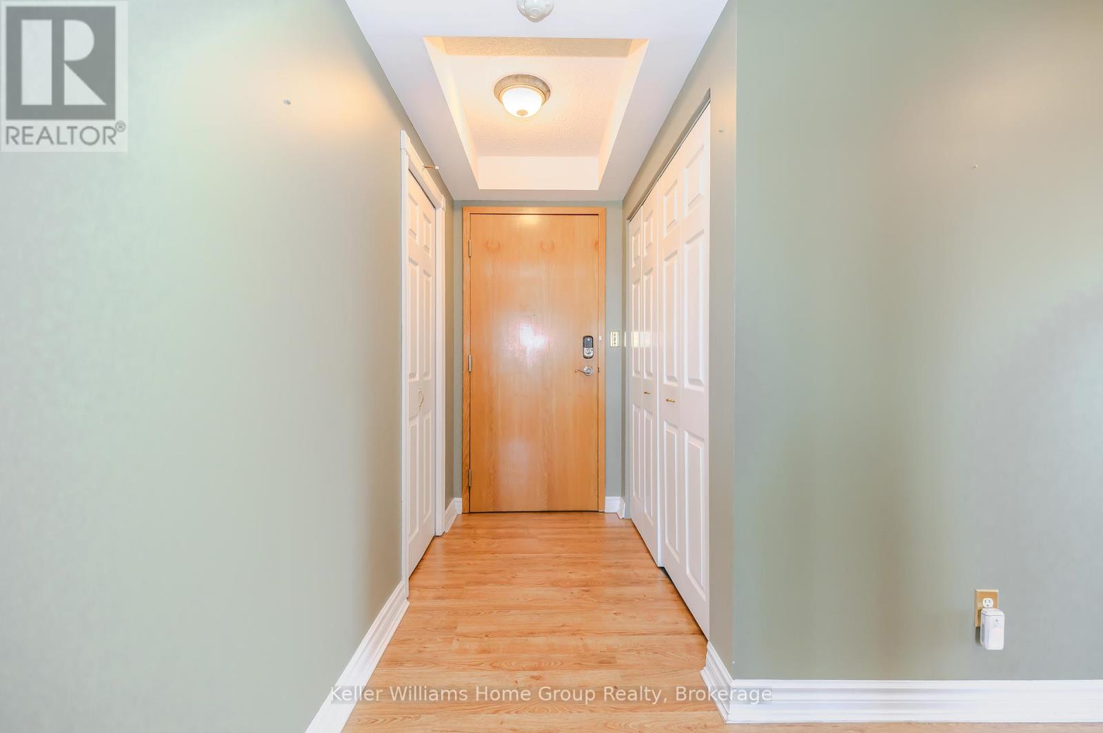 Property at 1008 - 237 KING STREET W image 3