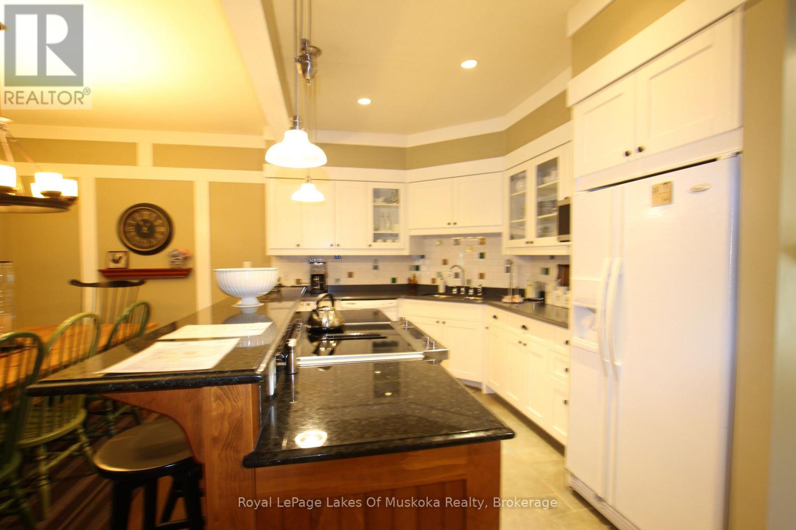 V 14 W 3 - 1020 Birch Glen Road, Lake Of Bays, Ontario P0B 1A0 - Photo 2 - X12045273