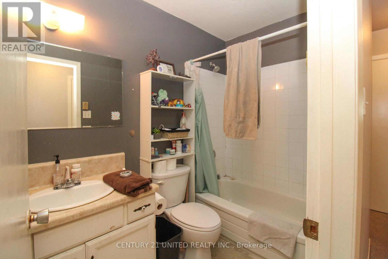 200 Lake Street, Peterborough Central, Ontario  K9J 2H3 - Photo 26 - X12045305