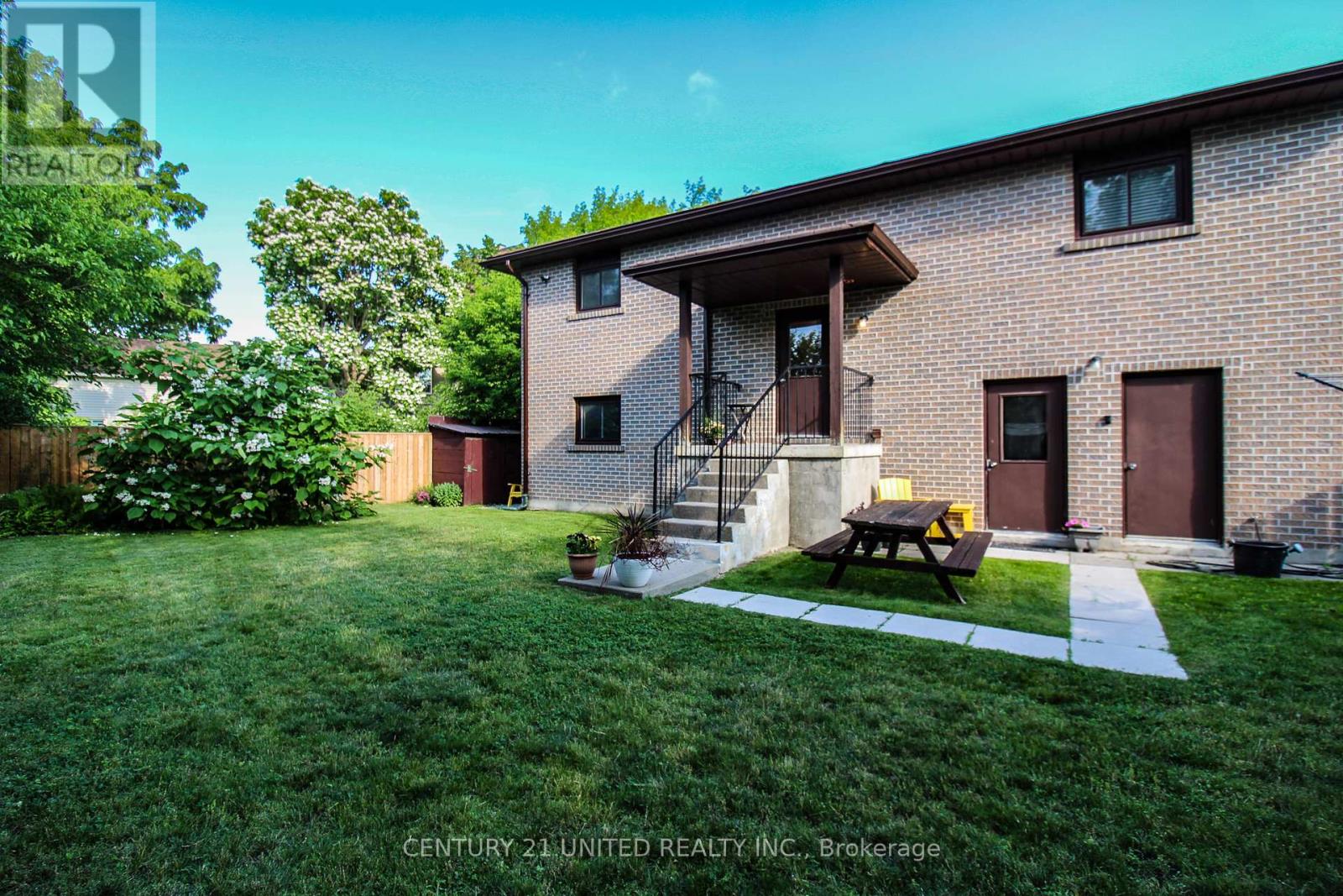 200 Lake Street, Peterborough Central, Ontario  K9J 2H3 - Photo 9 - X12045305