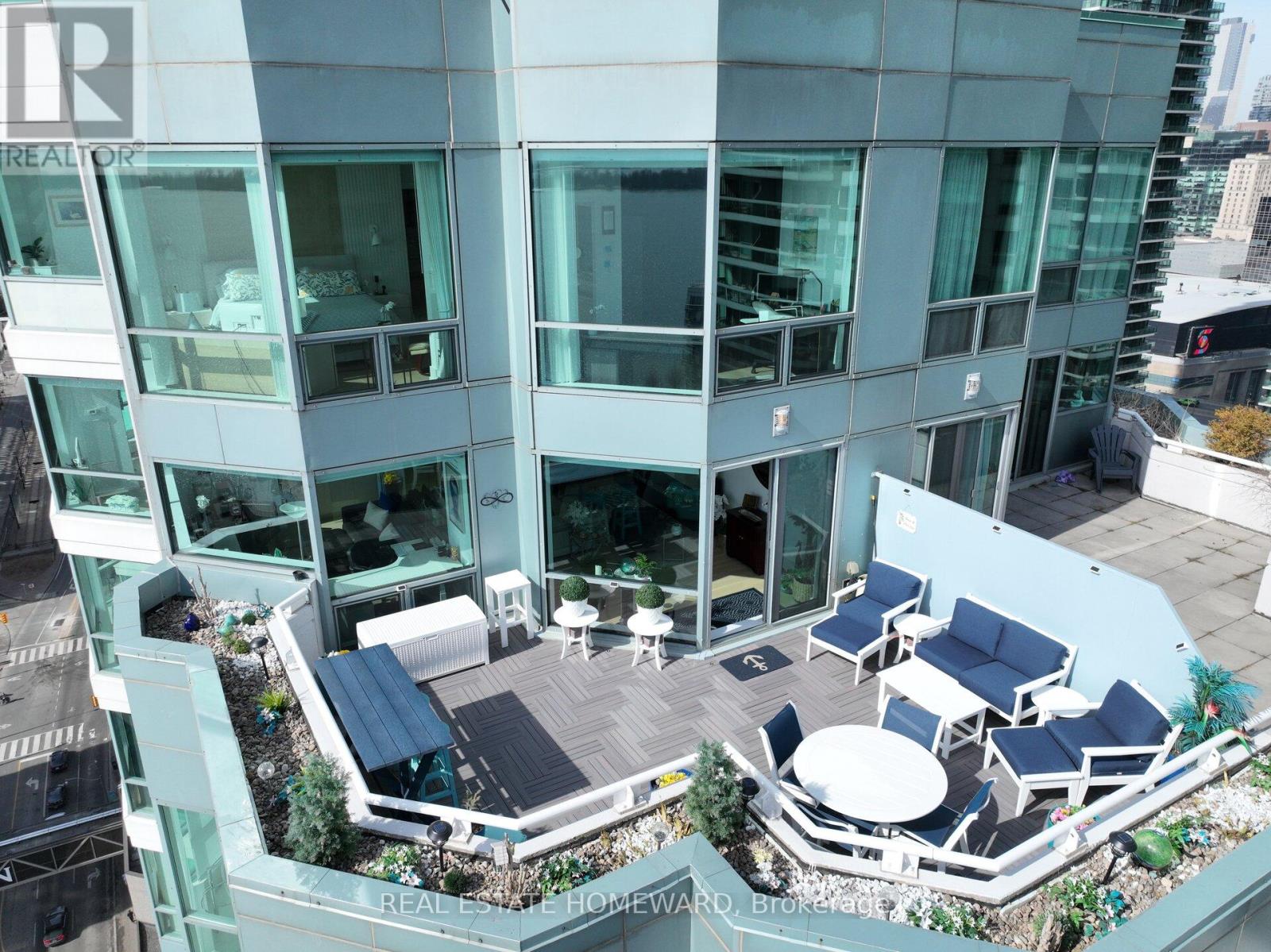 Ph2 - 10 Queens Quay W, Toronto (Waterfront Communities), Ontario  M5J 2R9 - Photo 23 - C12045189