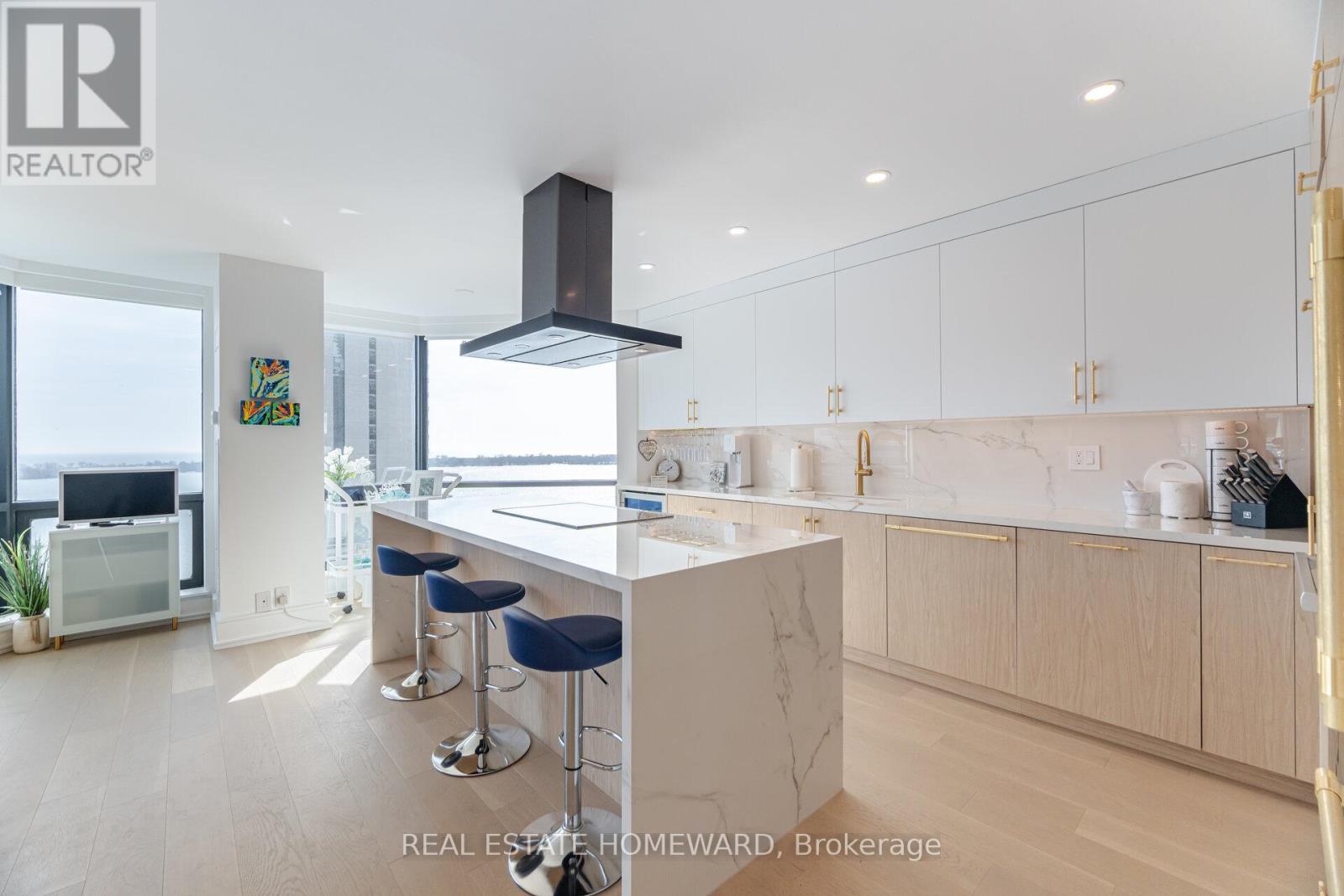 Ph2 - 10 Queens Quay W, Toronto (Waterfront Communities), Ontario  M5J 2R9 - Photo 7 - C12045189