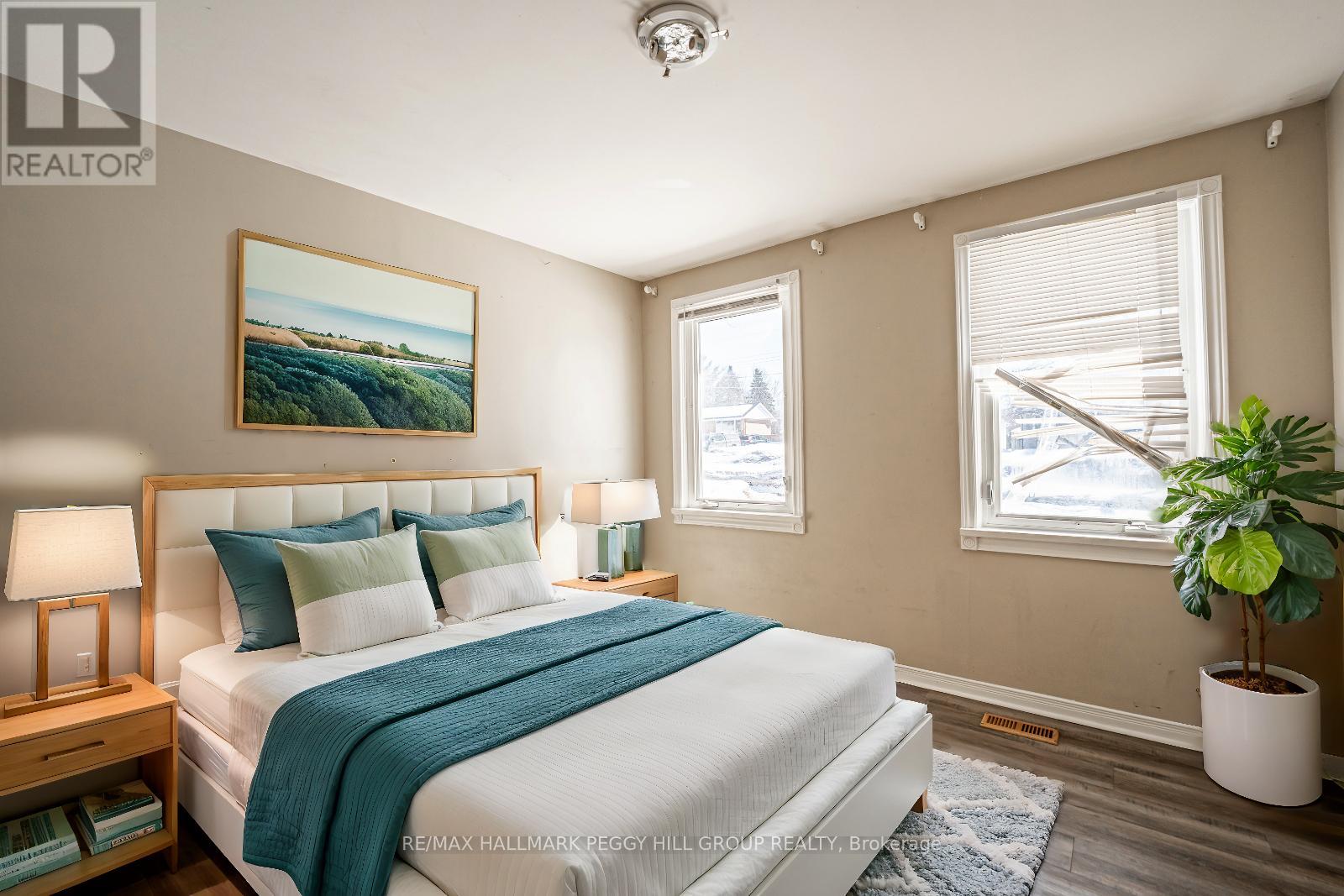 Property at 246 WELLINGTON STREET E image 5