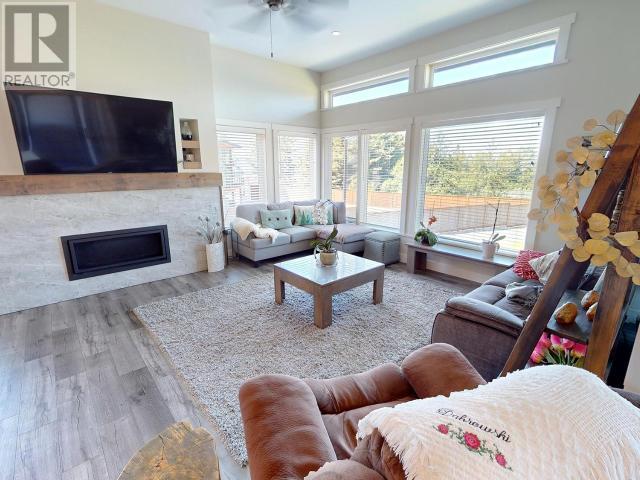 Property at 3953 EAGLE RIDGE PLACE image 2