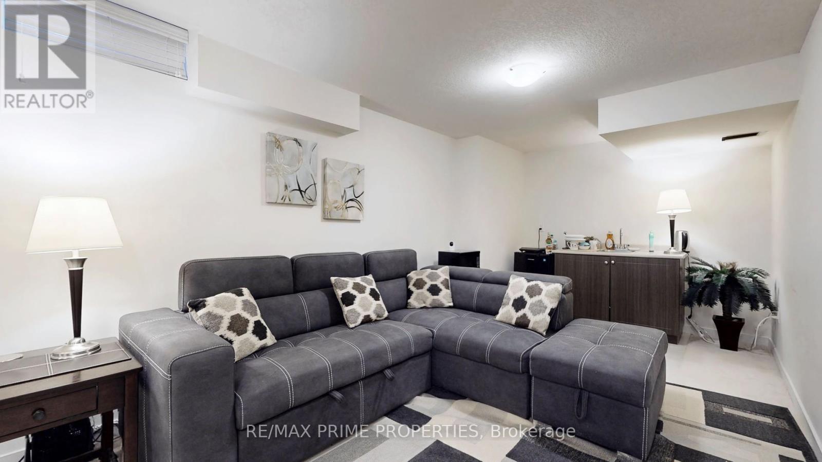 18 Golden Springs Drive, Brampton, Ontario  L7A 4N4 - Photo 26 - W12045230