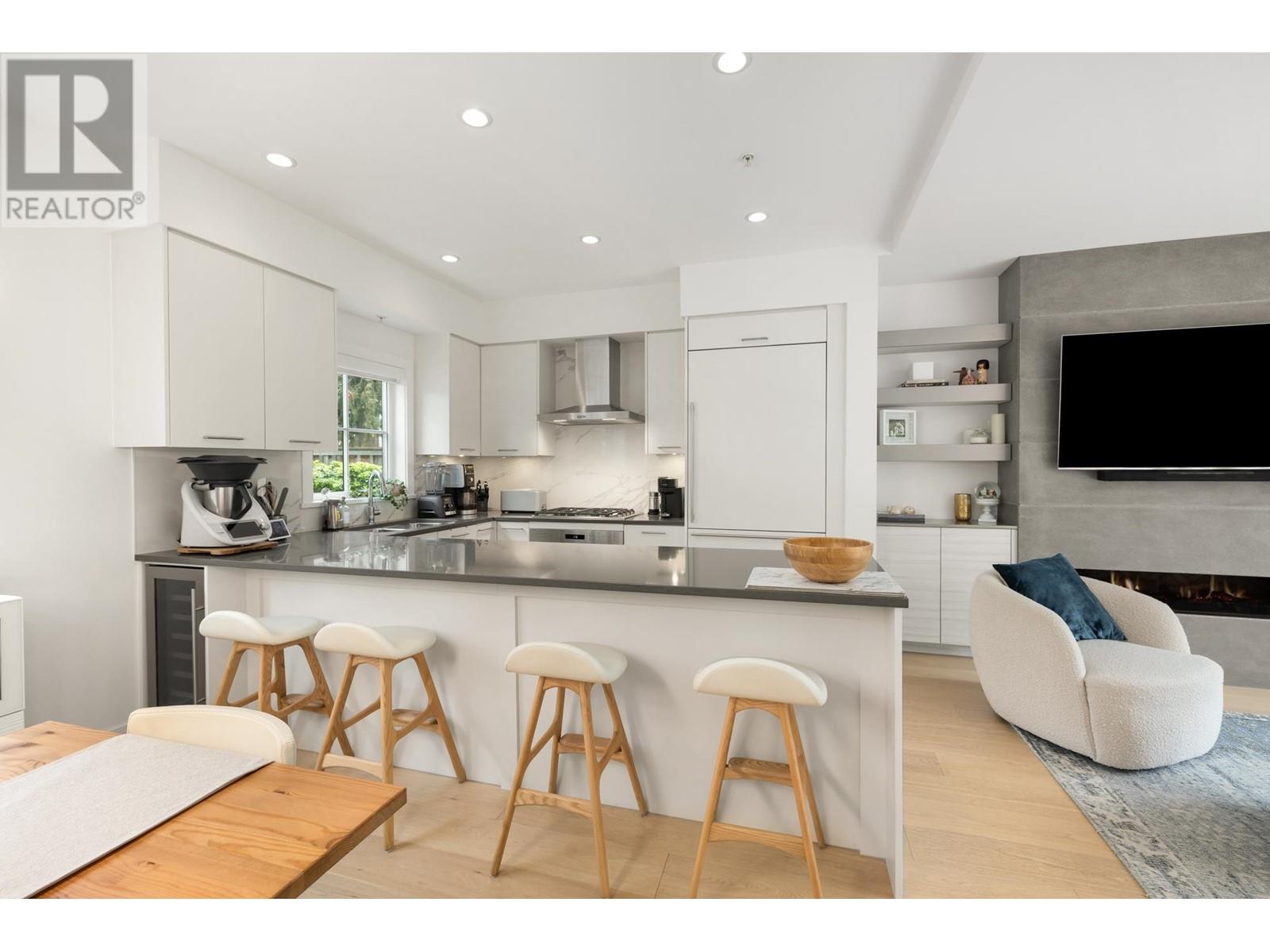 15 1133 Ridgewood Drive, North Vancouver, British Columbia  V7R 0A5 - Photo 6 - R2982716
