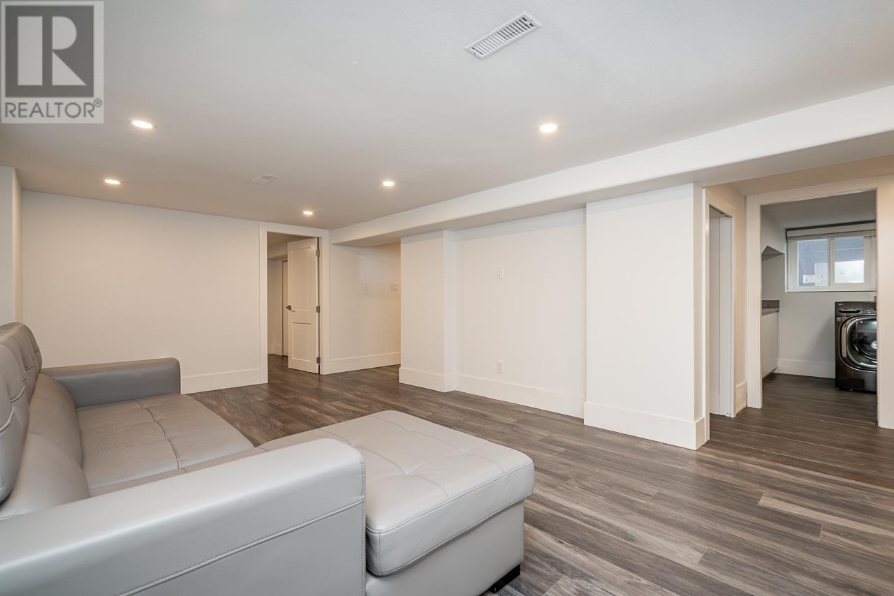 Listing Picture 26 of 40 : 948 W 22ND AVENUE, Vancouver / 溫哥華 - 魯藝地產 Yvonne Lu Group - MLS Medallion Club Member