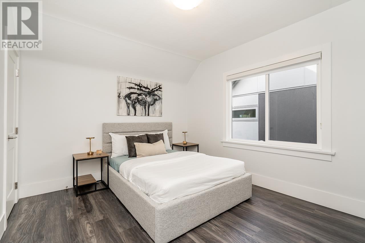Listing Picture 22 of 40 : 948 W 22ND AVENUE, Vancouver / 溫哥華 - 魯藝地產 Yvonne Lu Group - MLS Medallion Club Member