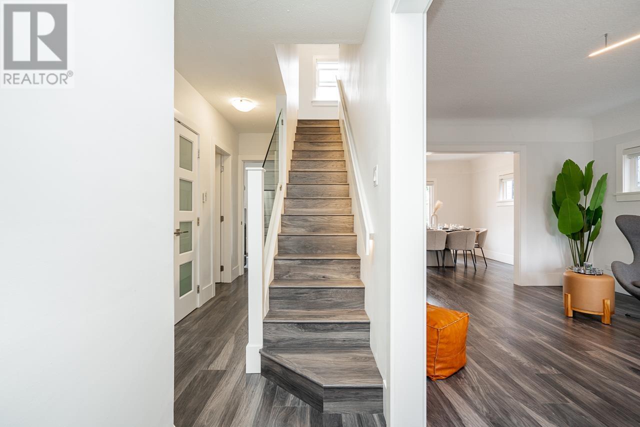 Listing Picture 18 of 40 : 948 W 22ND AVENUE, Vancouver / 溫哥華 - 魯藝地產 Yvonne Lu Group - MLS Medallion Club Member