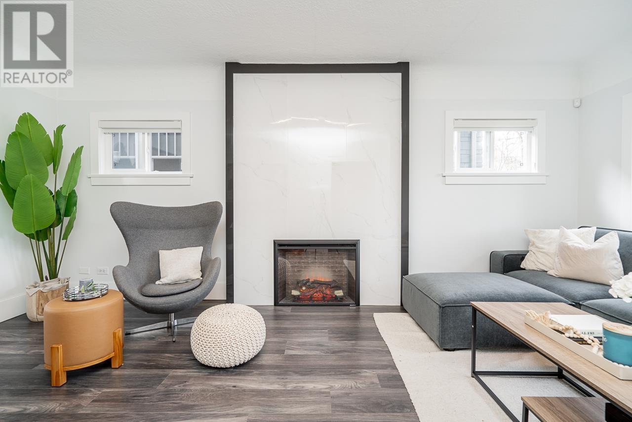 Property at 948 W 22ND AVENUE image 2