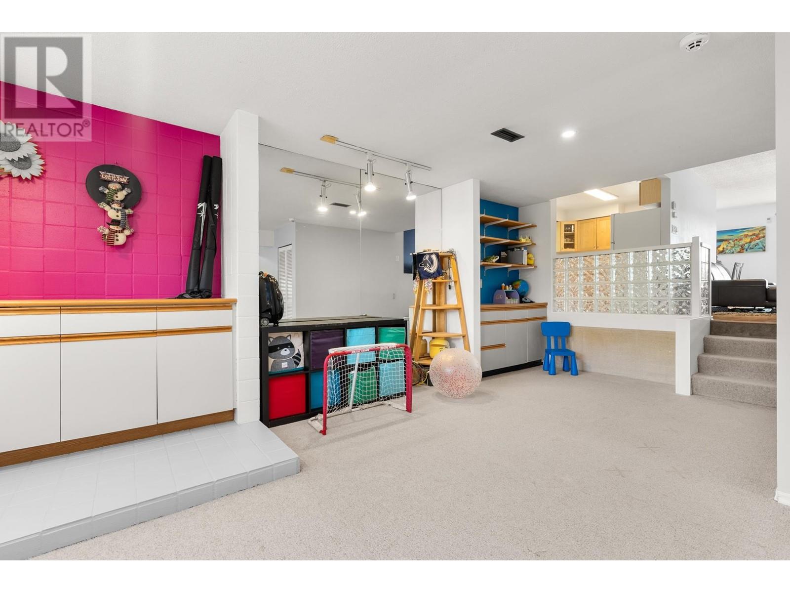 7515 Lawrence Drive, Burnaby, British Columbia  V5A 3L9 - Photo 22 - R2982397