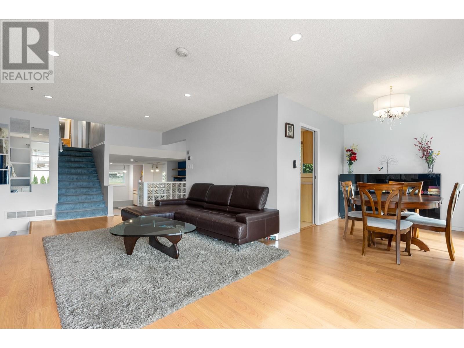 7515 Lawrence Drive, Burnaby, British Columbia  V5A 3L9 - Photo 6 - R2982397