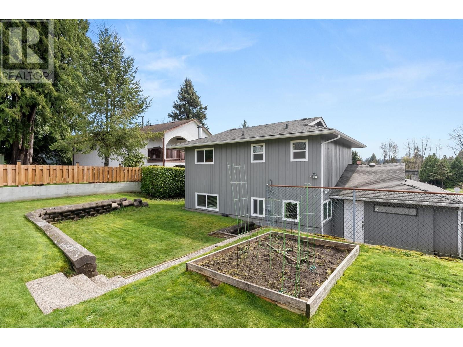 7515 Lawrence Drive, Burnaby, British Columbia  V5A 3L9 - Photo 28 - R2982397