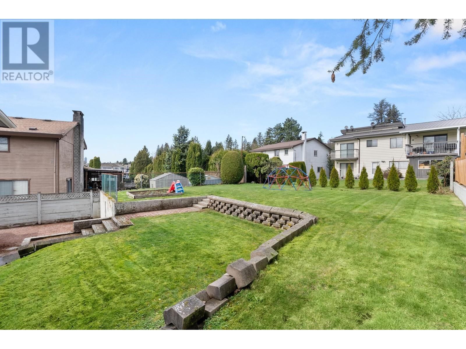 7515 Lawrence Drive, Burnaby, British Columbia  V5A 3L9 - Photo 25 - R2982397