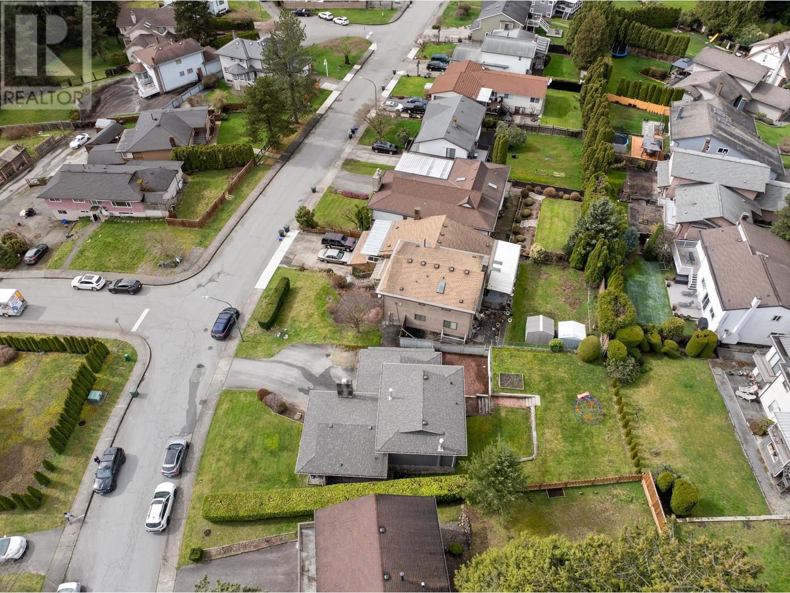 7515 Lawrence Drive, Burnaby, British Columbia  V5A 3L9 - Photo 31 - R2982397