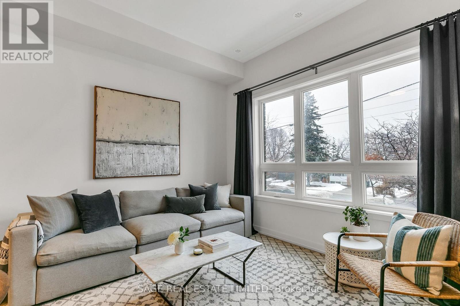 Property at 103 - 3686 ST CLAIR AVENUE E image 5