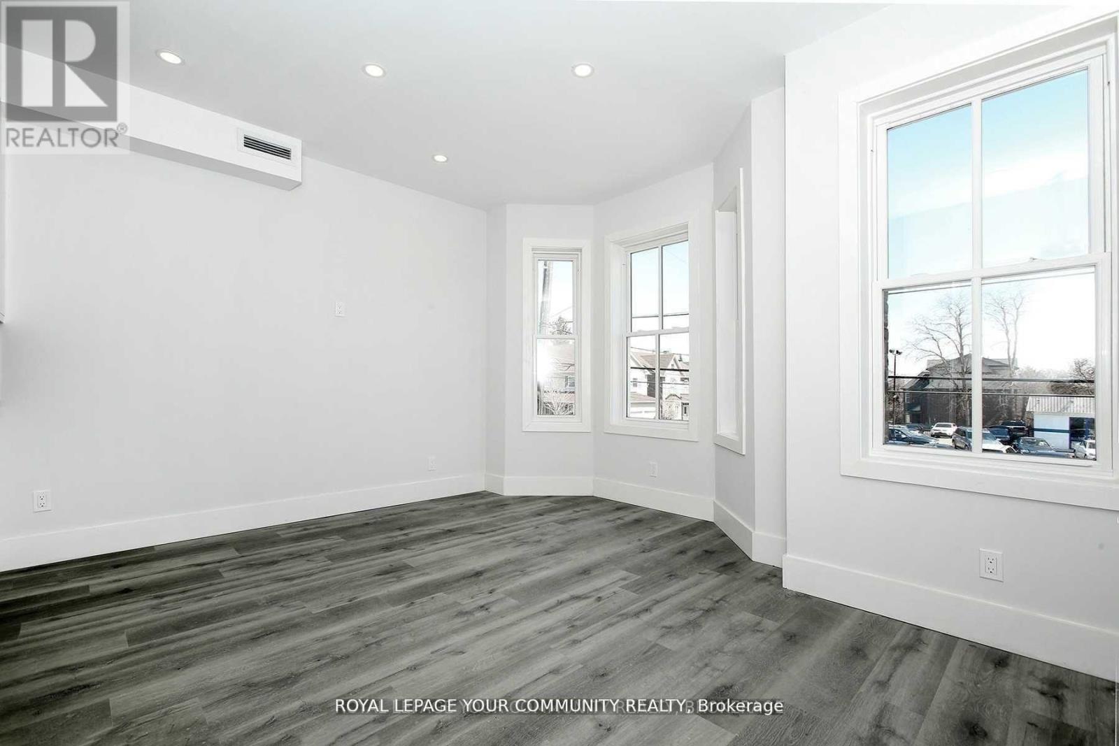 352 Main St N Street, Markham, Ontario  L3P 1Z1 - Photo 13 - N12045386