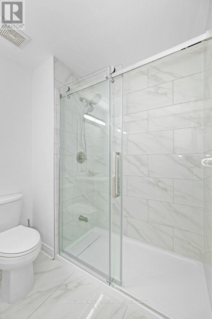 1387 Ferncrest Road, Oakville, Ontario  L6H 7W2 - Photo 21 - W12045450